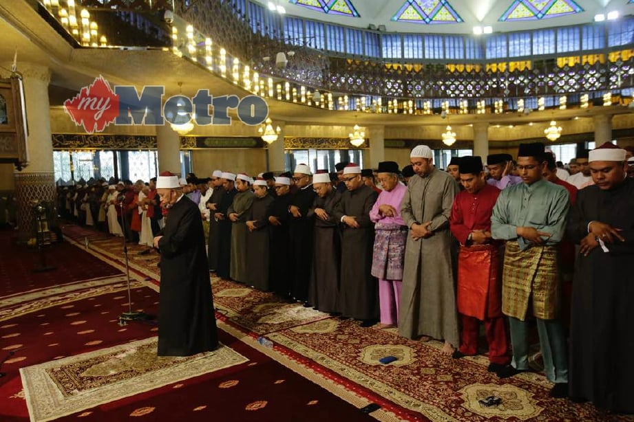 PM solat Aidiladha di Masjid Negara METROTV | Harian Metro