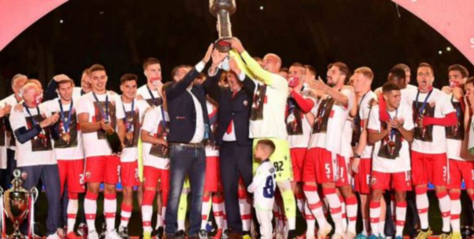 SKUAD Red Star Belgrade muncul juara  SuperLiga. FOTO Agensi