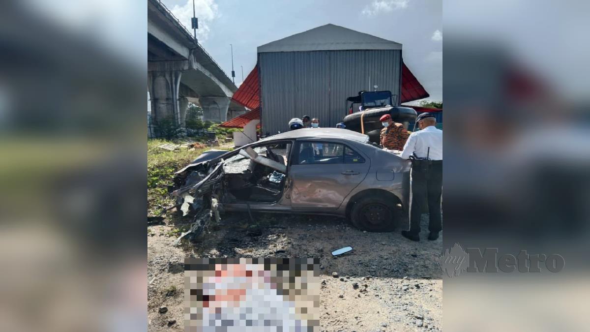 KEADAAN kereta yang remuk. FOTO Ihsan Bomba