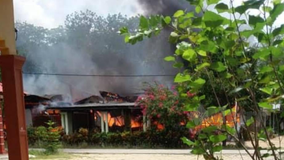 Rumah yang terbakar menyebabkan kanak-kanak lelaki OKU rentung. FOTO Ihsan Pembaca