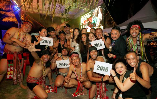 Suasana sambutan Tahun Baru 2016 di di Kota Kinabalu. FOTO Malai Rosmah Tuah