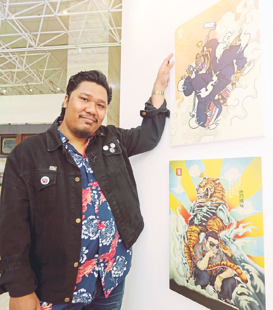 CWND Dien (Cawand) bersama karyanya bertajuk The Spirit of Tiger.