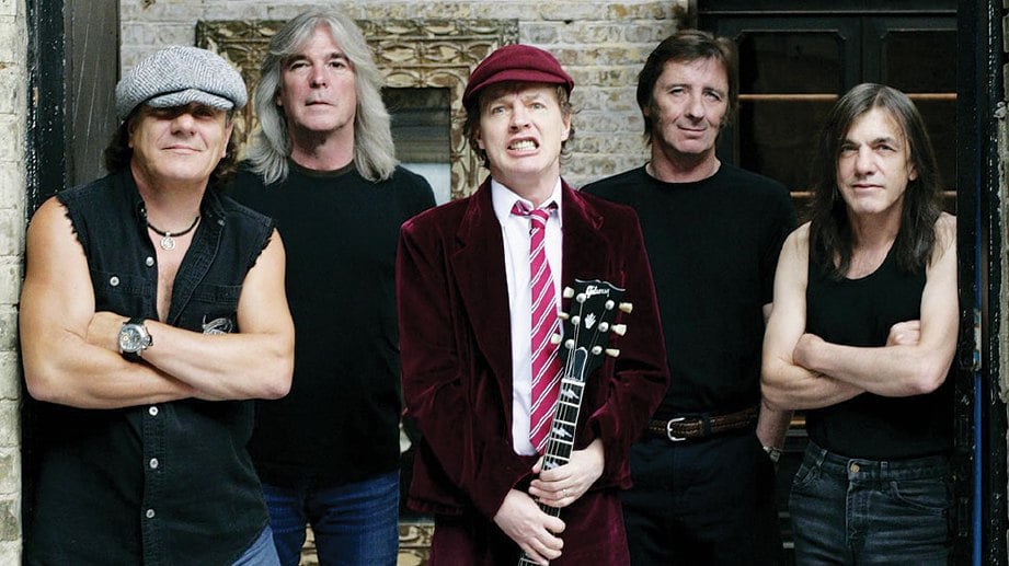 AC/DC ketika ‘sihat’ (dari kiri) Brian Johnson, Cliff Williams, Angus Young, Phil Rudd dan Malcolm Young.