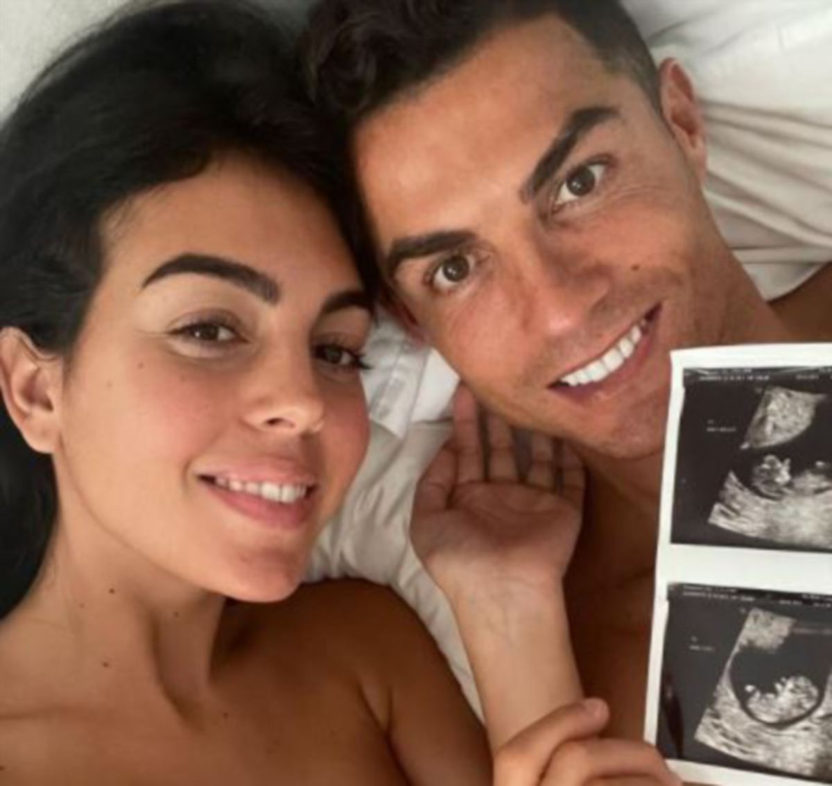 Ronaldo (kanan) dan Georgina bakal dapat anak kembar. Mereka turut berkongsi gambar ujian ultrasound bakal anak kembar itu. FOTO Instagram Ronaldo.