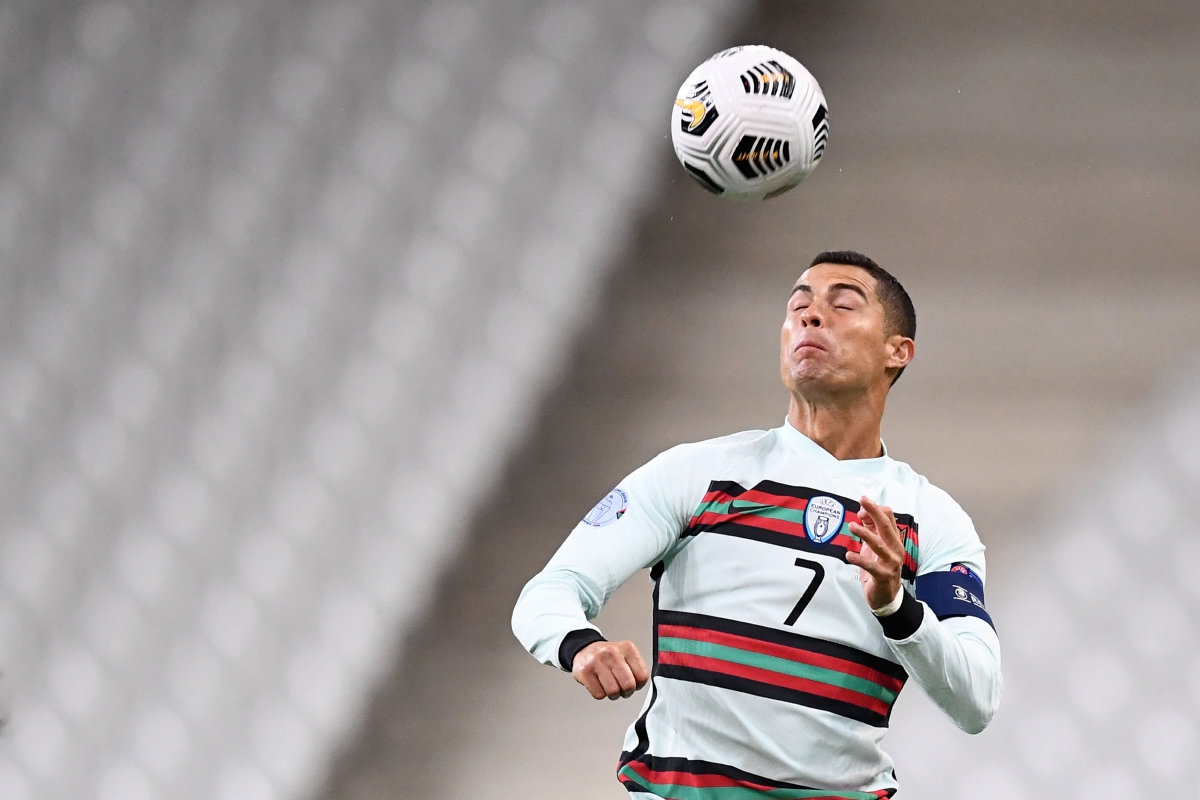 AKSI Ronaldo ketika menentang Perancis di Paris. FOTO AFP 