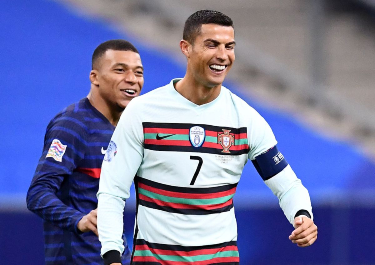 JUVENTUS tak kisah ‘korbankan’ Ronaldo untuk mendapatkan Mbappe.   FOTO AFP