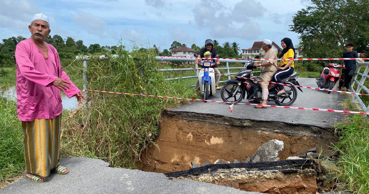 Tebing jambatan runtuh, penduduk 4 kampung terjejas