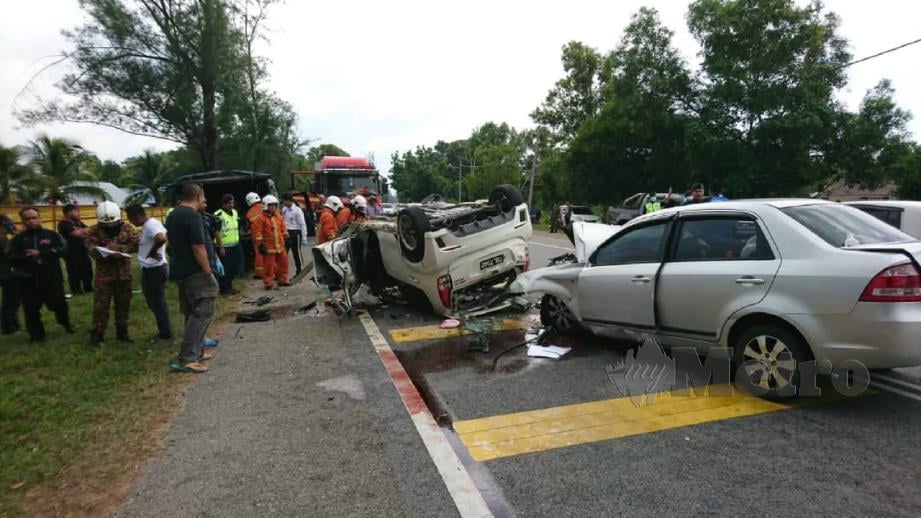 KEADAAN kereta yang terbabit kemalangan. FOTO IPD Marang