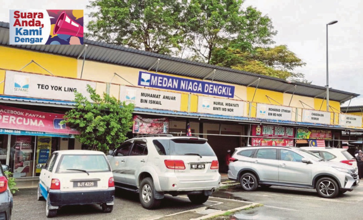 PENIAGA Medan  Niaga dan Medan Selera  Dengkil bimbang pendapatan mereka terjejas selepas kawasan perniagaan itu bakal diroboh dan dibangunkan semula sebagai terminal bas moden.