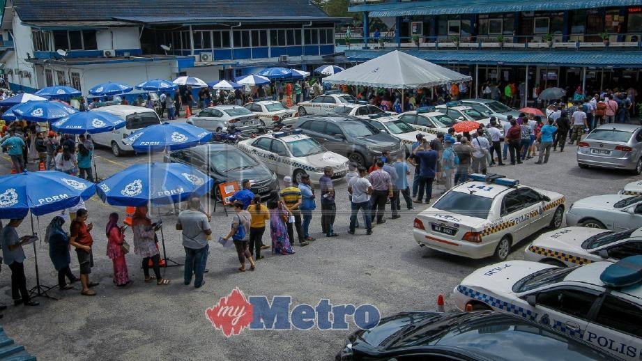 Kaunter bayaran saman trafik diserbu... | Harian Metro