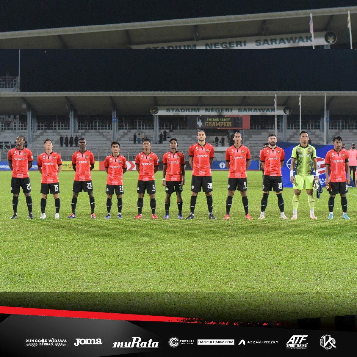 BARISAN pemain Sarawak United. FOTO FB Sarawak United