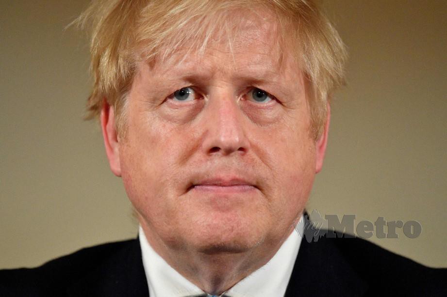 Boris Johnson dibenarkan keluar hospital. FOTO AFP