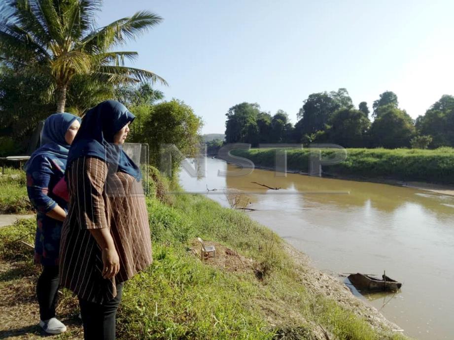 SUHAILY kembali semula setelah lima tahun kejadian anaknya bersama tujuh rakan maut lemas di Sungai Buloh Kasap. -Foto NSTP