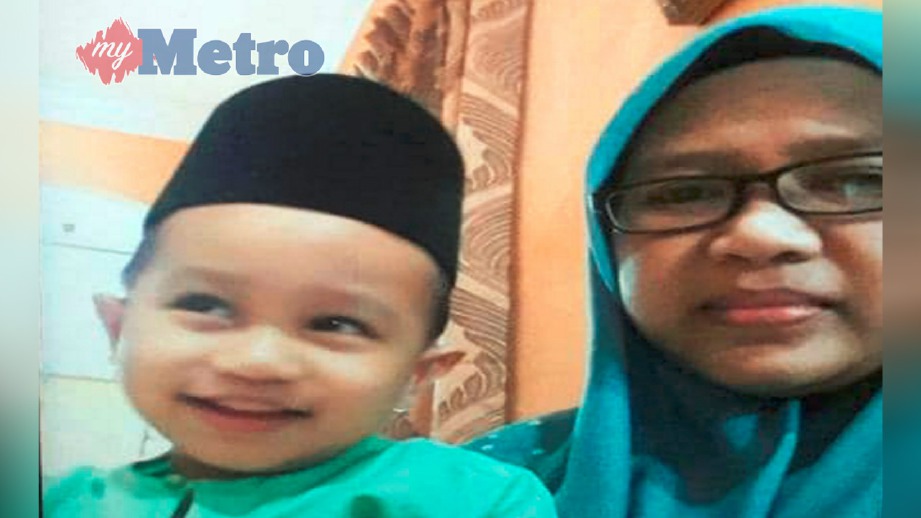 GAMBAR kenangan Nur Fazlin dan Mohd Niaz yang maut kemalangan Kampung Melayu Raya, Segamat, hari ini. FOTO Ahmad Ismail