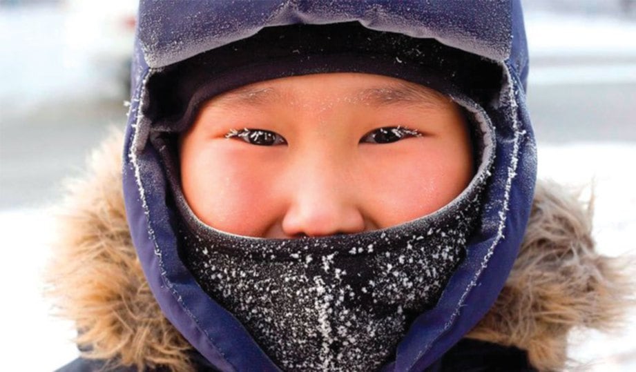  WALAUPUN suhu menurun sehingga mencecah negatif 53 darjah Celsius, kanak-kanak di Siberia tetap ke sekolah.