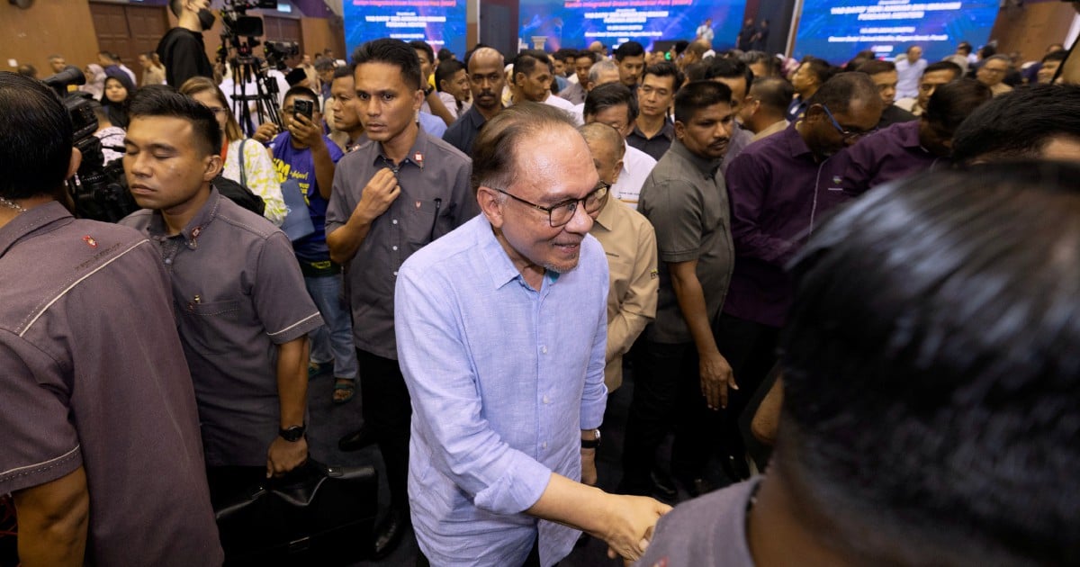 'Semua PM sebelum saya setuju penyasaran subsidi kemestian' – Anwar