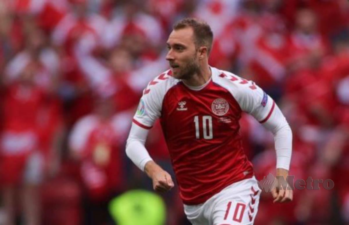 CHRISTIAN Eriksen mengalami serangan jantung ketika Denmark menentang Finland di perlawanan pembukaan Euro 2020 di Copenhagen. FOTO AFP