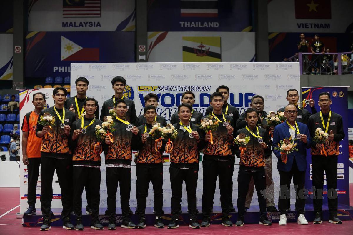 MALAYSIA dinobat naib juara selepas tewas kepada regu  Thailand pada perlawanan akhir berpasukan Sepak Takraw Piala Dunia 2024 di Stadium Titiwangsa.
