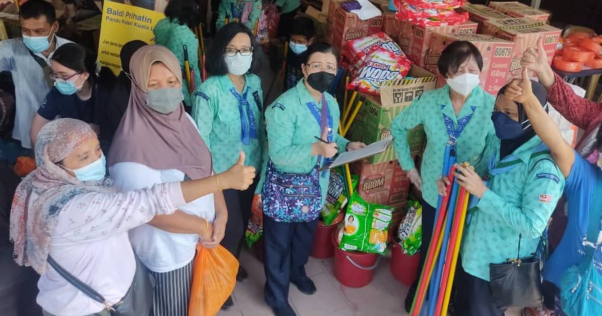 Pandu Puteri Bantu Mangsa Banjir Harian Metro