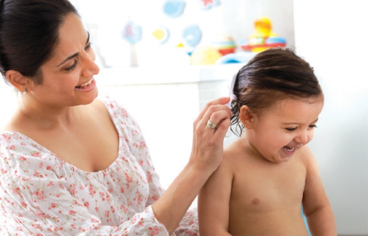 PERTUMBUHAN rambut bayi turut dipengaruhi faktor genetik.