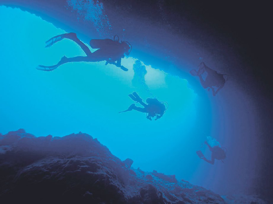 THE Great Blue Hole Belize. FOTO NSTP