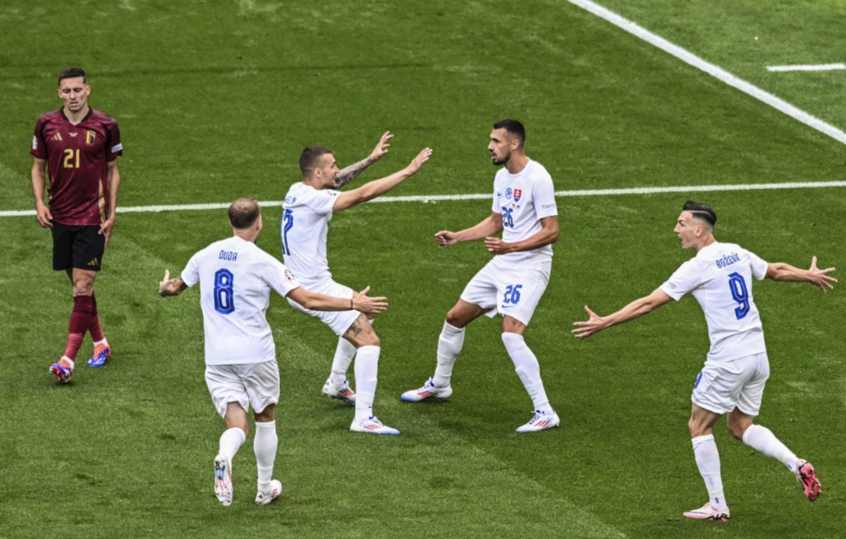 PEMAIN Slovakia meraikan jaringan ketika menentang Belgium. FOTO Agensi