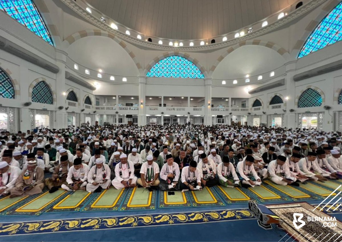 ANTARA yang hadir pada Majlis Yassin, Tahlil dan Solat Hajat Bangsa Johor untuk Palestin di Masjid Sultan Iskandar, Bandar Dato’ Onn , Johor Bharu hari ini. FOTO Bernama