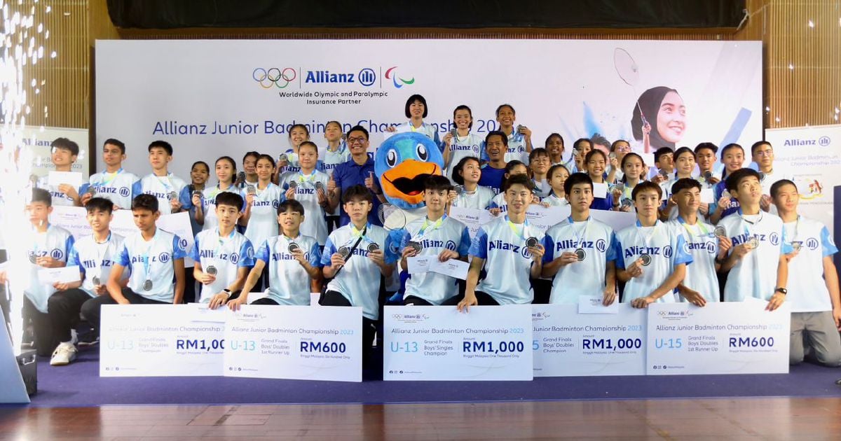 Aksi berkualiti Grand Final Kejohanan Badminton Remaja Allianz