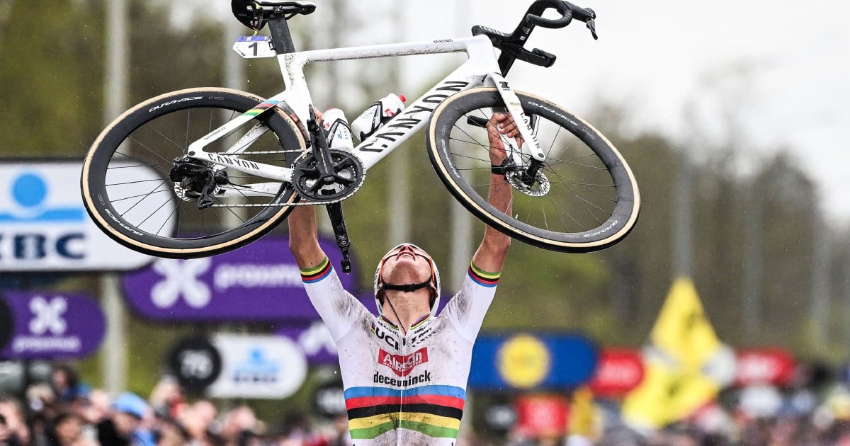 Van der Poel juara Tour Flanders