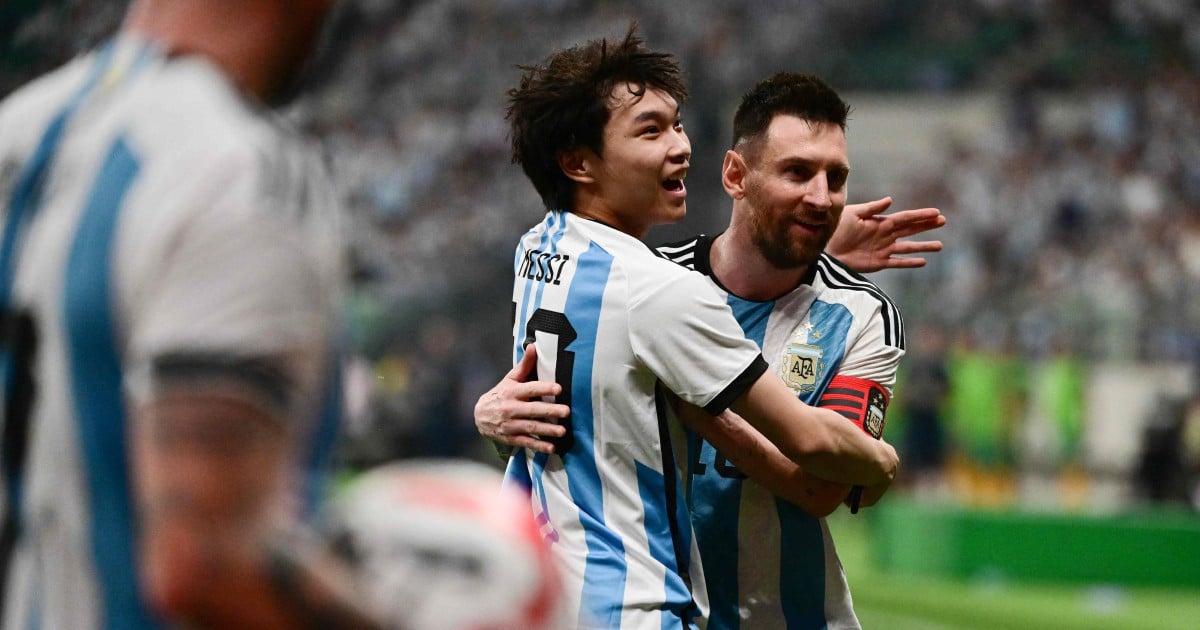 Dilarang masuk stadium setahun angkara peluk Messi