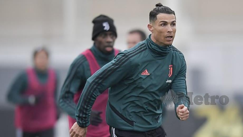 Fesyen rambut terbaru Ronaldo di padang latihan. FOTO Juventus FC