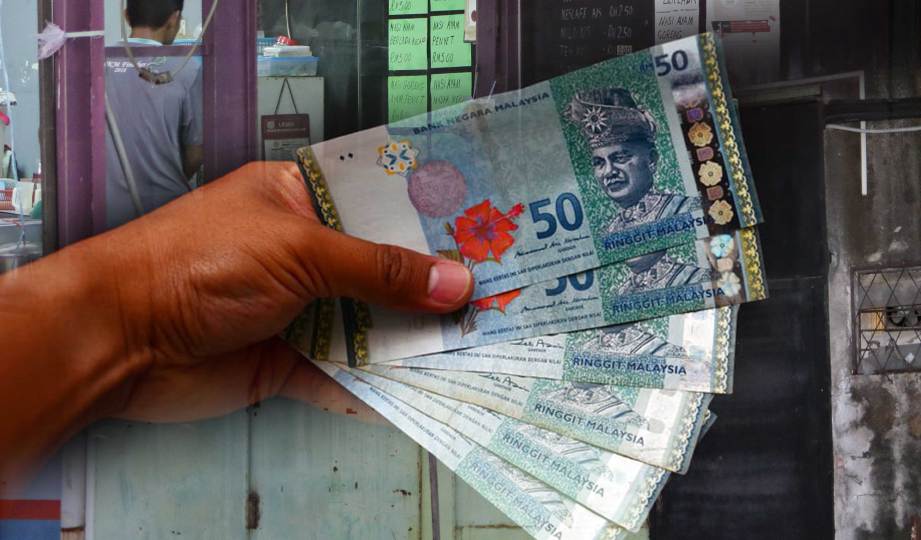 PENGUAT KUASA MBSA yang ditahan dipercayai menerima rasuah RM300 hingga RM3,500 sebulan bagi sebuah premis perniagaan. 