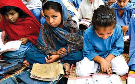 PAKISTAN mempunyai jumlah kanak-kanak perempuan buta huruf paling tinggi di dunia.