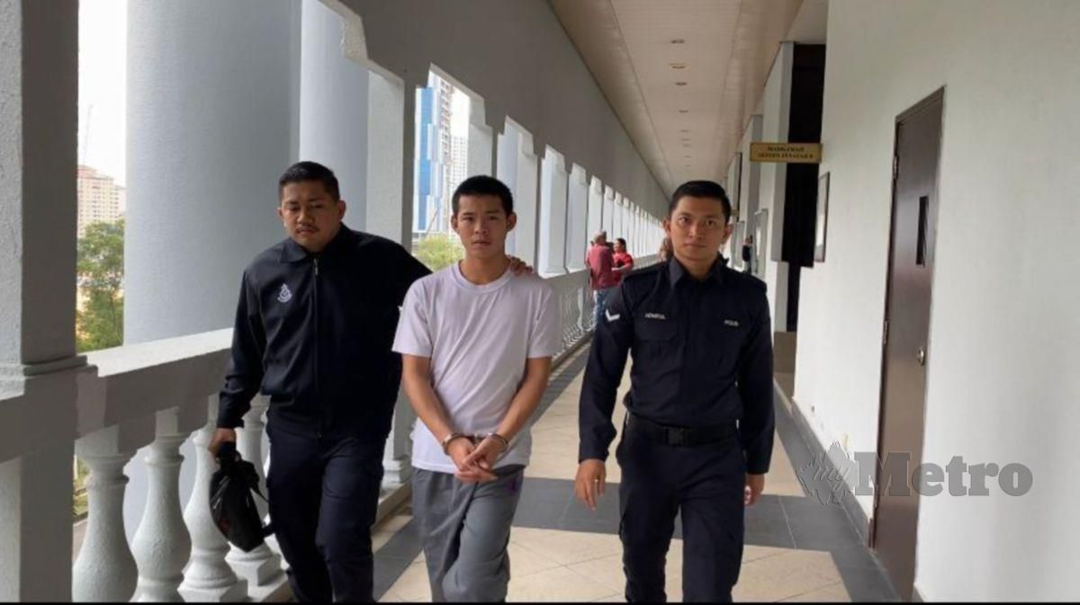 Chun Wai Hou mengaku tidak bersalah di Mahkamah Sesyen Kuala Lumpur atas pertuduhan memberi suapan RM400 kepada anggota polis.