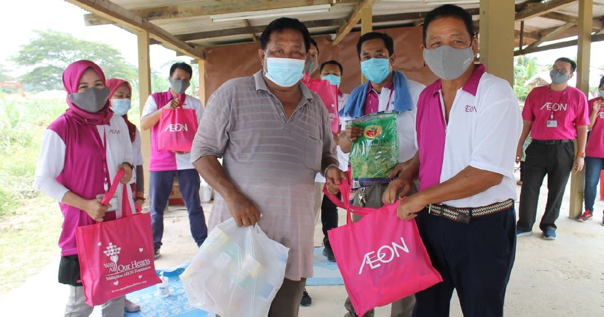Yayasan Aeon Bantu Mangsa Banjir Harian Metro