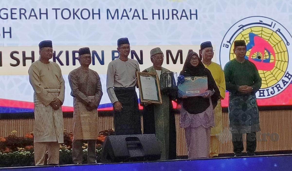 SYAKIRIN dipilih sebagai penerima Anugerah Tokoh Maal Hijrah 1445 Hijriah peringkat Negeri Johor. FOTO Izz Laily Hussein