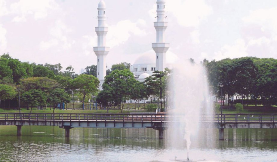 Masjid Dalam Taman Harian Metro