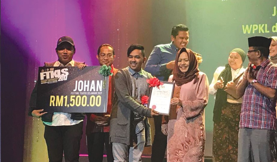 PUTEH Pro juara Festival Teater Selangor 2017.