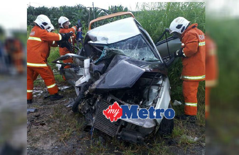 Keadaan kenderaan terbabit dalam kemalangan di Jalan Telupid-Sandakan berhampiran simpang Beluran di Sandakan, hari ini. FOTO Ihsan JBPM