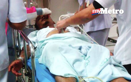 RAKYAT Malaysia yang ditembak menerima rawatan di Hospital Sungai Golok.