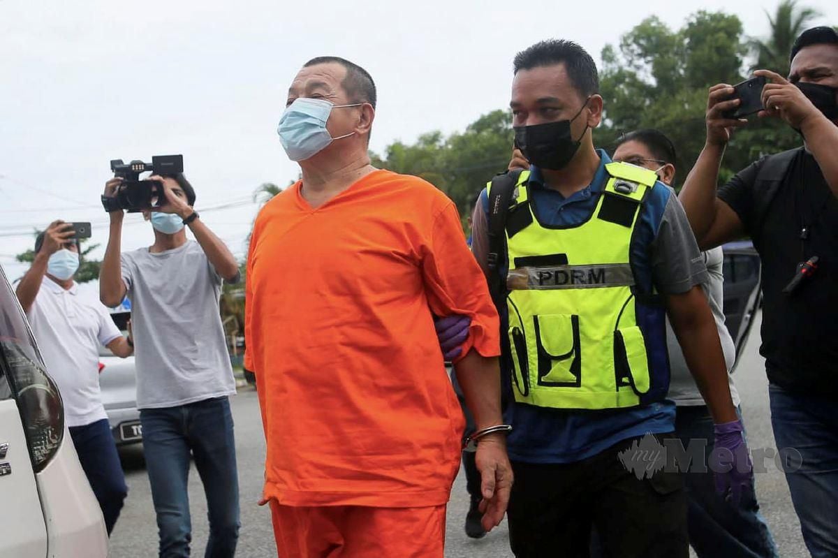 ONG Chow Lee dihadapkan ke Mahkamah Majistret Marang hari ini atas pertuduhan membunuh. FOTO Ghazali Kori