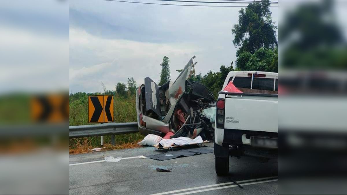 KENDERAAN terbabit kemalangan di Jalan Sungai Galah - Tanjung Tualang, FOTO Ihsan JBPM.