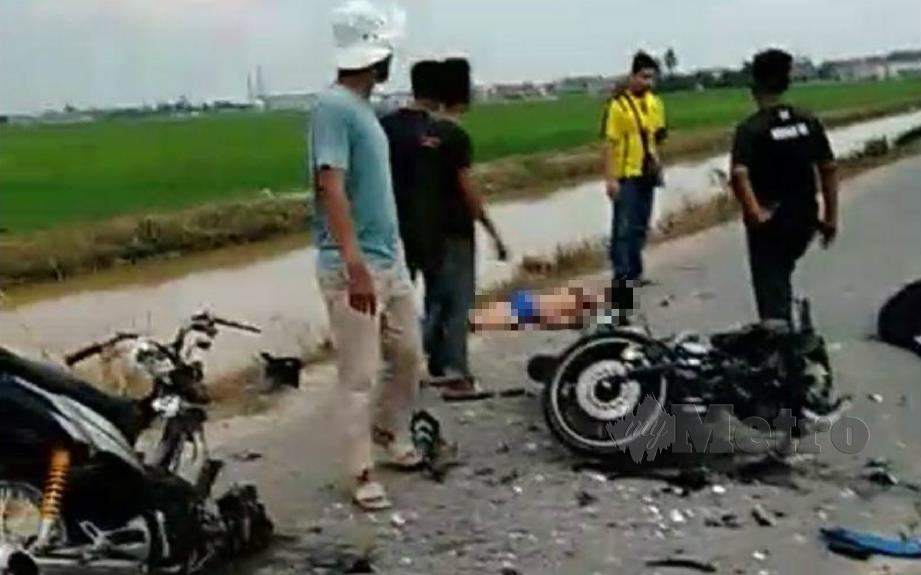 DUA remaja lelaki parah selepas motosikal ditunggang mereka bertembung dalam kemalangan di laluan kampung berhampiran Hospital Sultanah Bahiyah (HSB) di Jalan Langgar, Alor Setar, malam tadi. FOTO ihsan pembaca.
