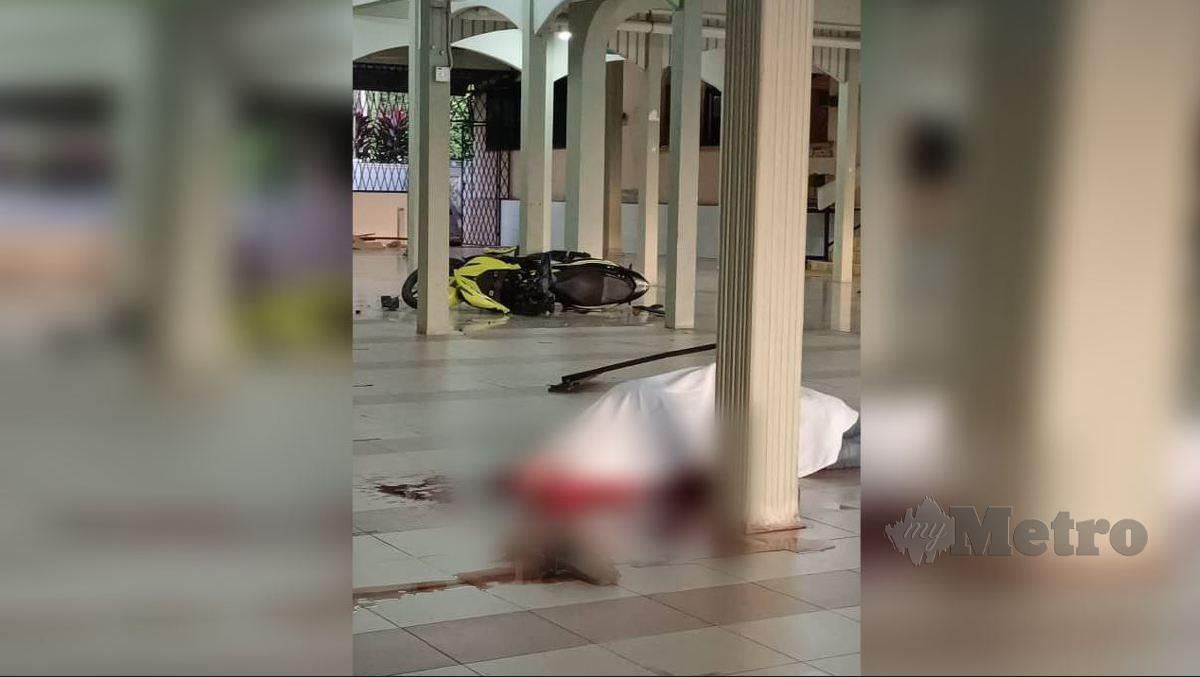 LELAKI maut selepas motosikal ditunggangnya terbabas ke dalam Masjid Guar Lobak. FOTO ihsan pembaca