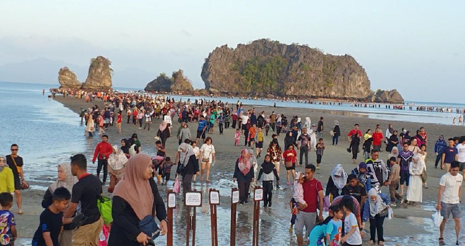 Pesona Laut Terbelah Di Langkawi Harian Metro