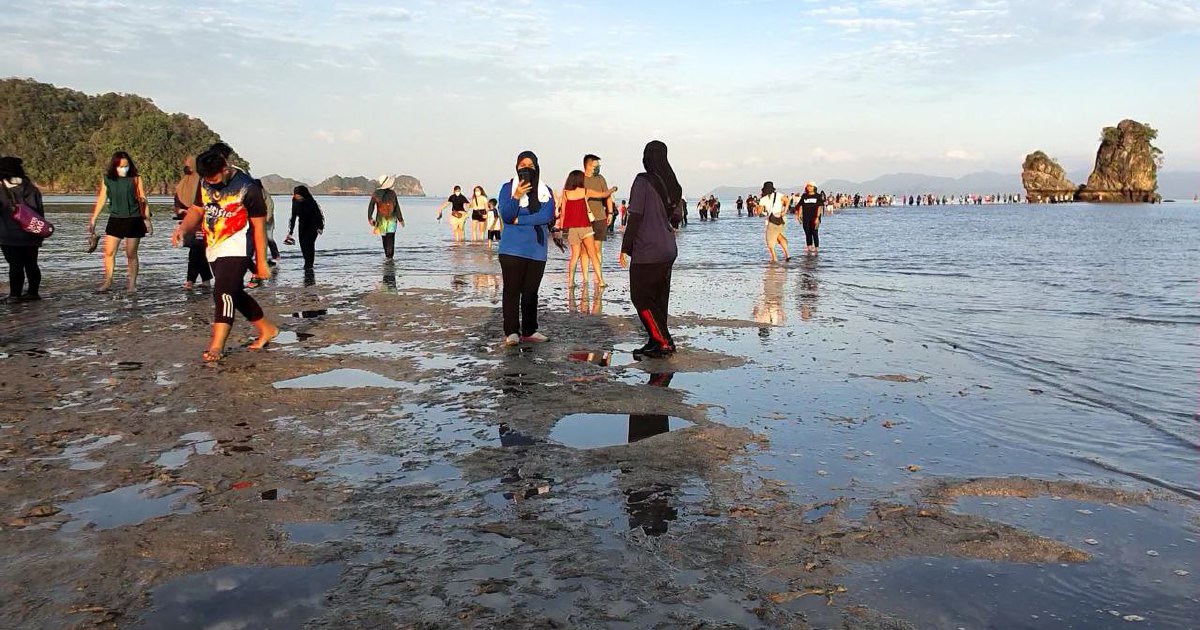 400 Pengunjung Teruja Lihat Laut Terbelah [metrotv] Harian Metro