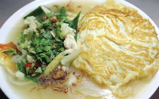 BESAR saiz hidangan Nasi Goreng Bangkok.