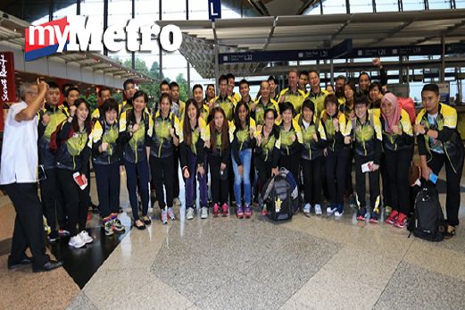 FOR ONLINE: Skuad Badminton Negara berlepas Ke China untuk Kejohanan Piala Thmas dan Uber.