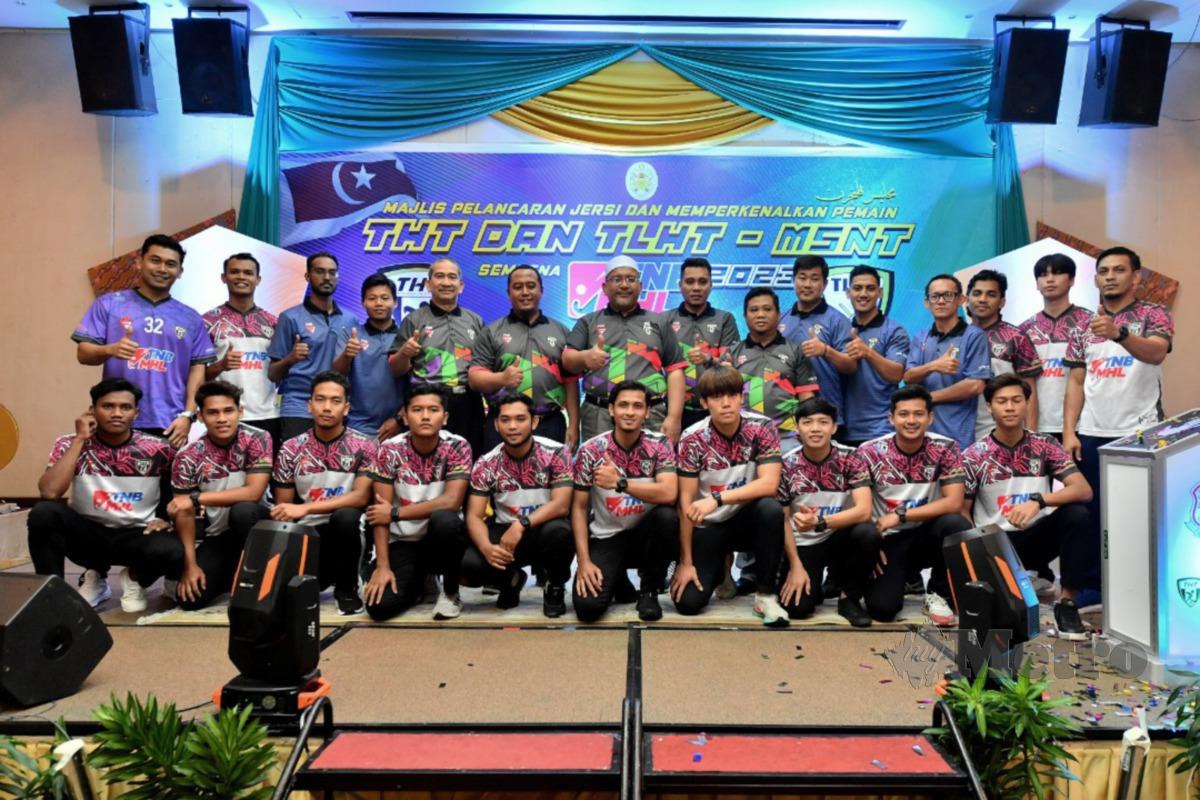 PEMAIN Pasukan Hoki Terengganu (THT) yang bakal beraksi dalam saingan Liga Hoki Malaysia (MHL) Februari depan. FOTO Malik Muhamad
