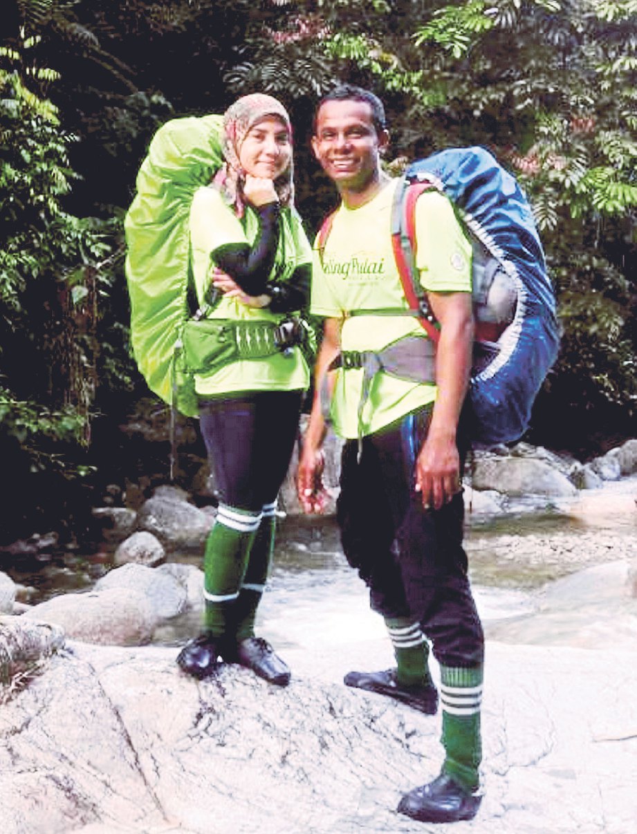 NONA dan Narwazi ketika menyertai ekspedisi mendaki bersama-sama.